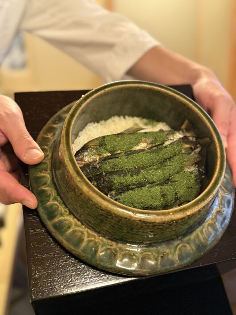 あゆごはん おかまの中 画像　